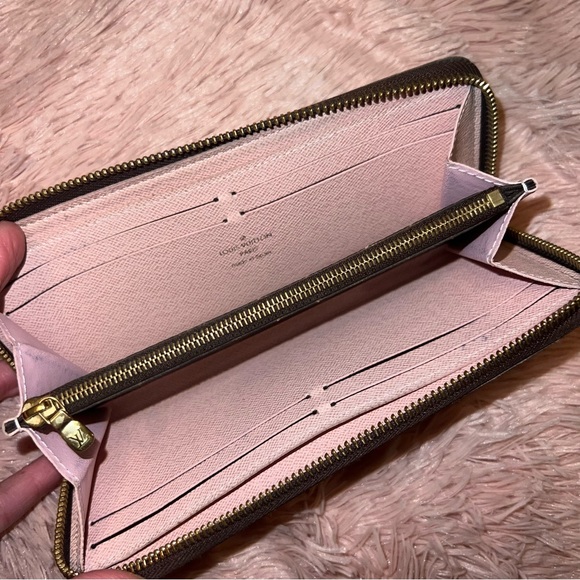 LOUIS VUITTON Clemence Wallet - Picture 3 of 14